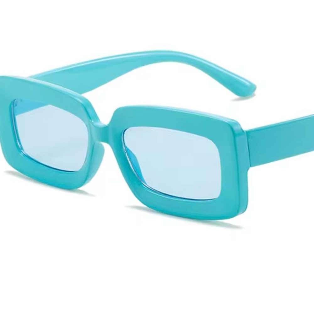 Rectangular Sunglasses - image 3